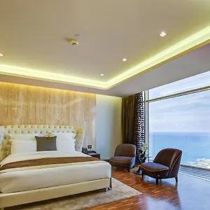 5* Szálloda Lancaster Plaza