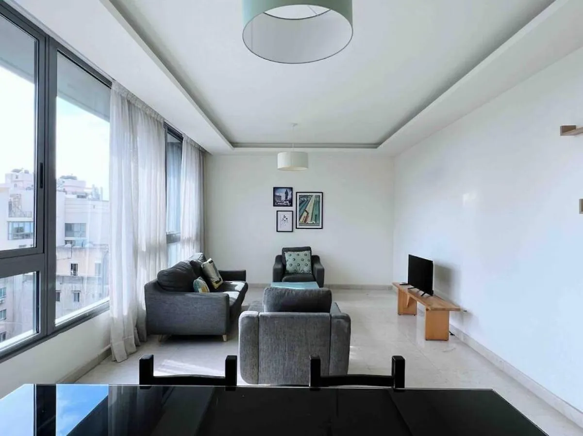 Modern 3Br Apt Next To Hotel Dieu Beirut